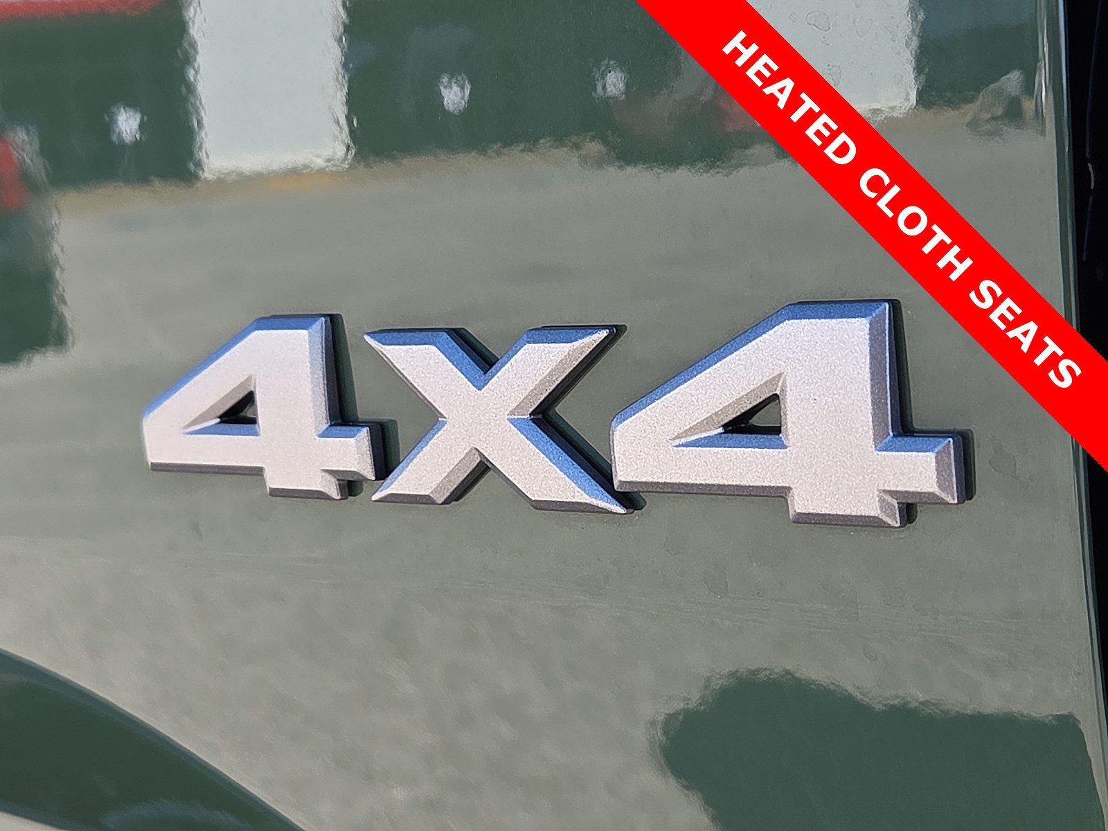 Used 2025 Nissan Frontier SV w/ SV Convenience Package AWD/4WD image 8