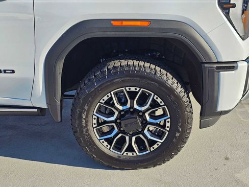 New 2026 GMC Sierra 2500 Denali w/ Denali Reserve Package image 9