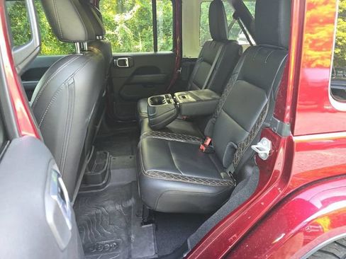 Used 2021 Jeep Wrangler Unlimited Sahara AWD/4WD image 26