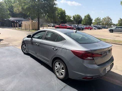Used 2019 Hyundai Elantra SEL w/ Cargo Package FWD image 3