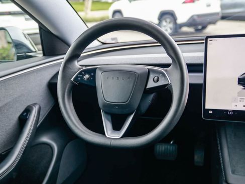 Used 2024 Tesla Model 3 Standard Range RWD image 15