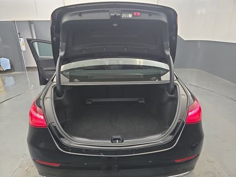 Used 2025 Mercedes-Benz C 300 Sedan image 46