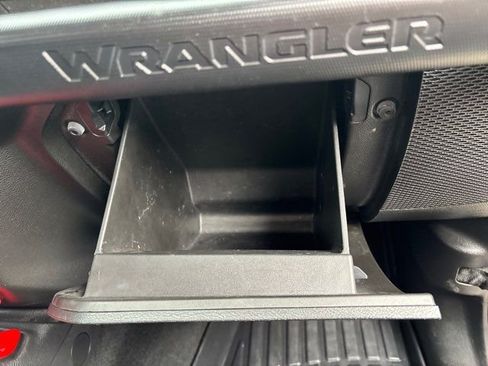 Used 2021 Jeep Wrangler Unlimited Sport AWD/4WD image 51
