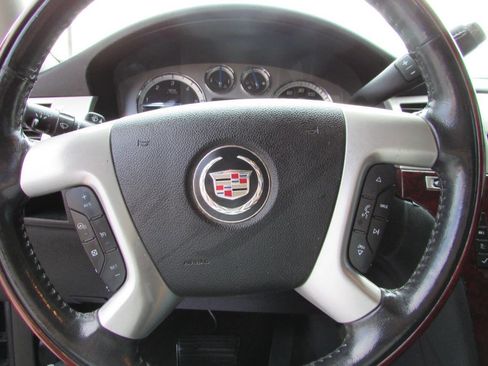 Used 2009 Cadillac Escalade 2WD image 32
