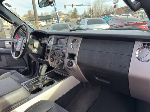Used 2017 Ford Expedition EL XLT image 17