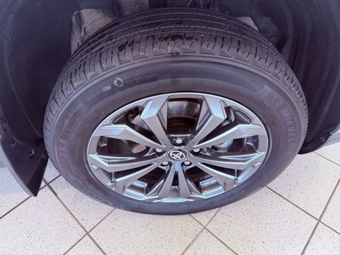 Used 2024 Toyota RAV4 Limited w/ Advanced Technology Package image 19