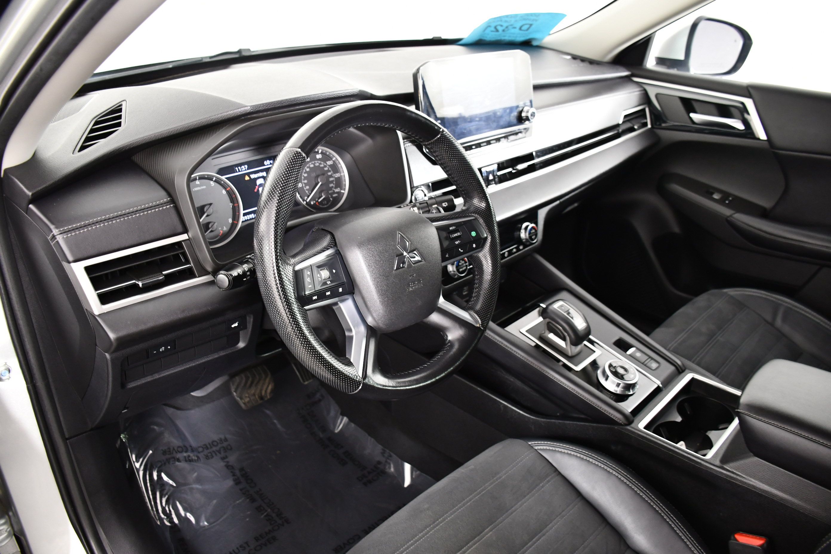 Used 2022 Mitsubishi Outlander SE AWD/4WD image 34