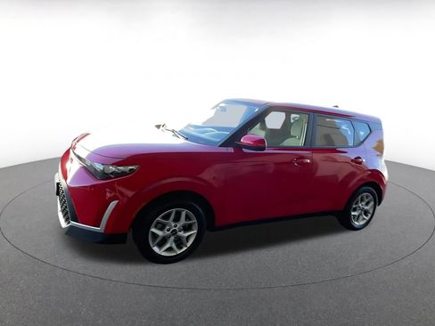 Used 2025 Kia Soul LX w/ LX Technology Package image 7