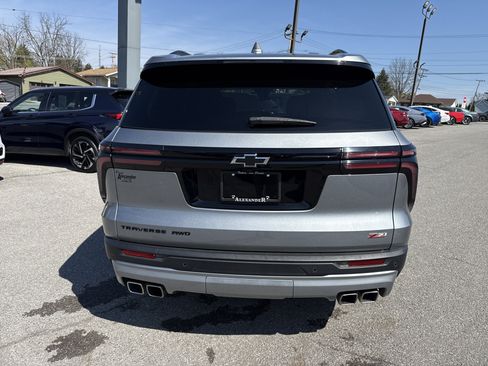 Used 2025 Chevrolet Traverse Z71 AWD/4WD image 4
