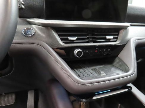 Used 2025 Ford Explorer Platinum w/ LUX Leather Package AWD/4WD image 65