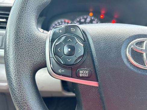 Used 2014 Toyota Camry FWD image 15