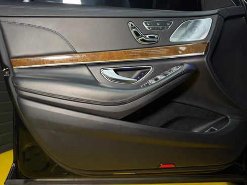 Used 2017 Mercedes-Benz S 550 4MATIC Sedan image 34