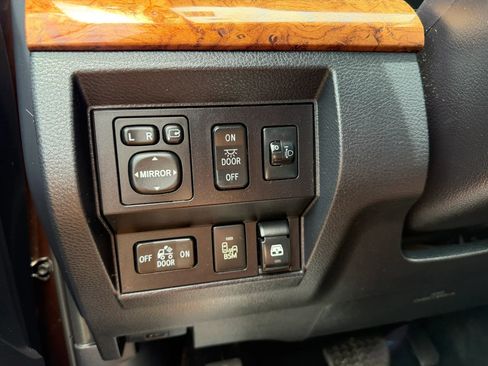 Used 2017 Toyota Tundra 1794 Edition AWD/4WD image 18
