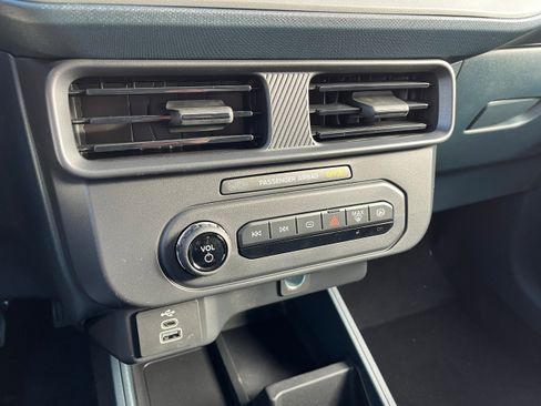 New 2026 Ford Maverick XL w/ Equipment Group 101A image 17