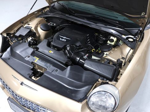 Used 2005 Ford Thunderbird image 5