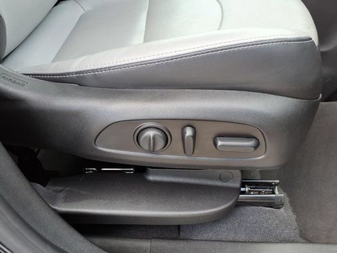 Used 2020 Chevrolet Equinox Premier FWD image 13