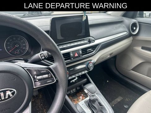 Used 2019 Kia Forte LXS FWD image 10