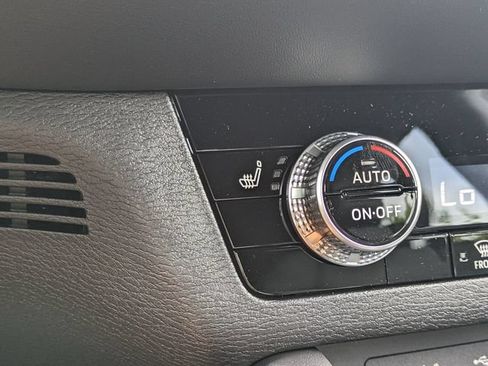 New 2026 Mitsubishi Outlander LE FWD image 29