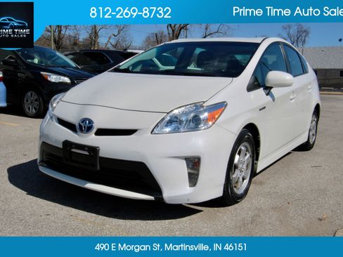 Used 2015 Toyota Prius Two FWD image 1