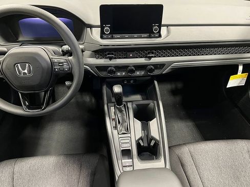 Used 2025 Honda Accord LX image 15