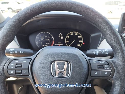 New 2026 Honda HR-V LX image 17