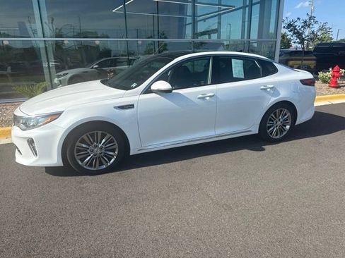 Used 2018 Kia Optima SX w/ Technology Package FWD image 2