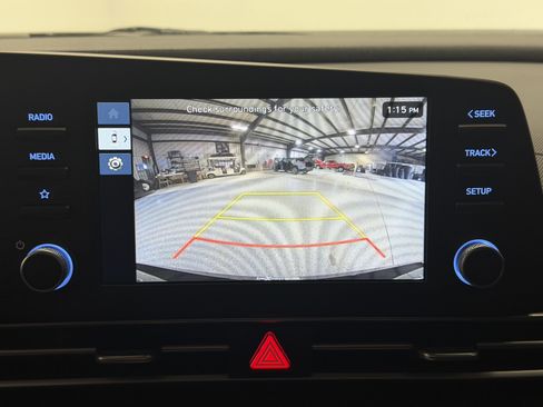 Used 2025 Hyundai Elantra SE FWD image 7