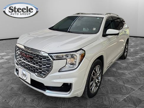 Used 2023 GMC Terrain Denali w/ Denali Premium Package AWD/4WD image 1