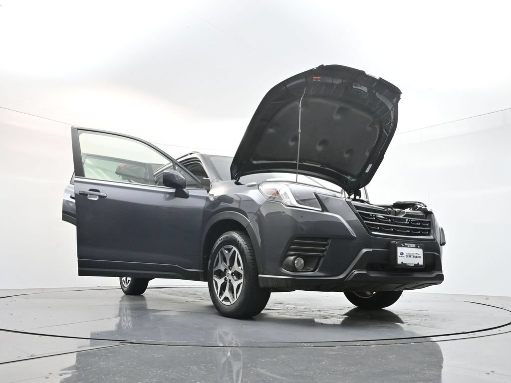 Used 2023 Subaru Forester Premium AWD/4WD image 44
