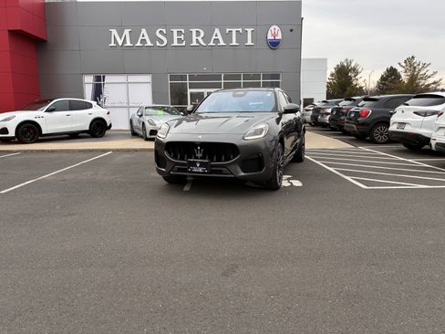 Used 2023 Maserati Grecale Modena image 1