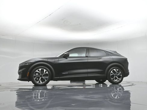 Certified 2025 Ford Mustang Mach-E Select RWD image 50