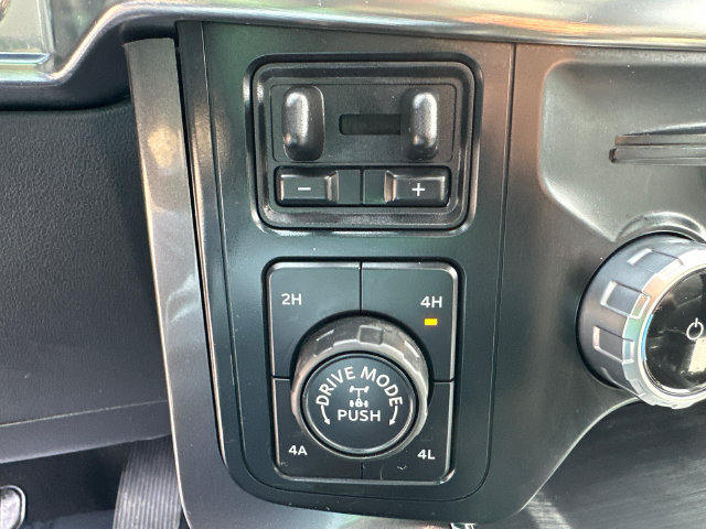 Used 2023 Ford F150 Lariat AWD/4WD image 41