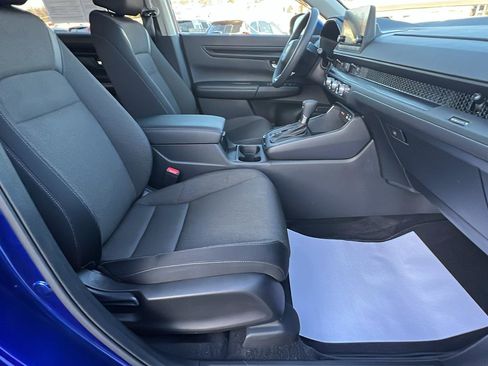 Used 2023 Honda CR-V EX image 13