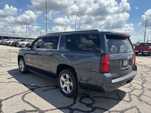 Used 2019 Chevrolet Suburban LT AWD/4WD image 5
