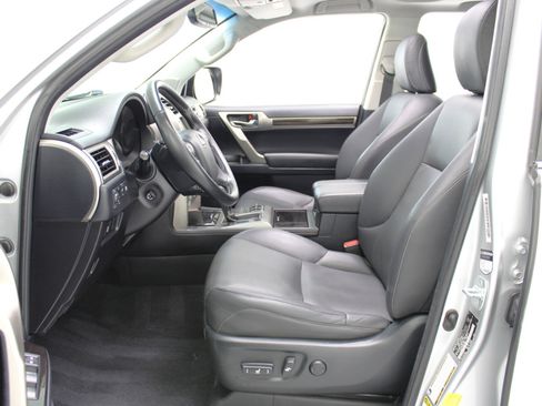 Used 2017 Lexus GX 460 Premium 4D SUV 4WD image 31