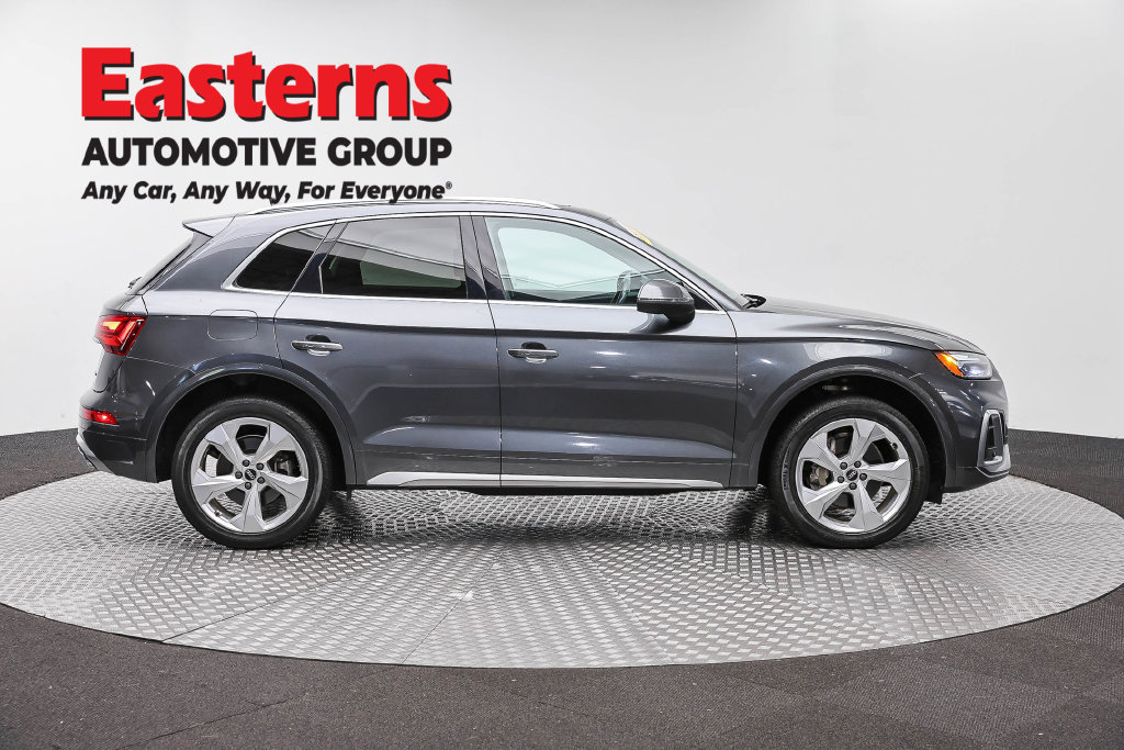 Used 2022 Audi Q5 2.0T Premium Plus w/ Premium Plus Package AWD/4WD image 5