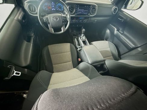 Used 2023 Toyota Tacoma TRD Sport image 21