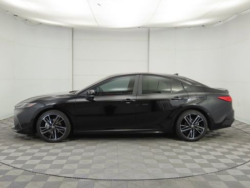 Used 2025 Toyota Camry XSE image 8