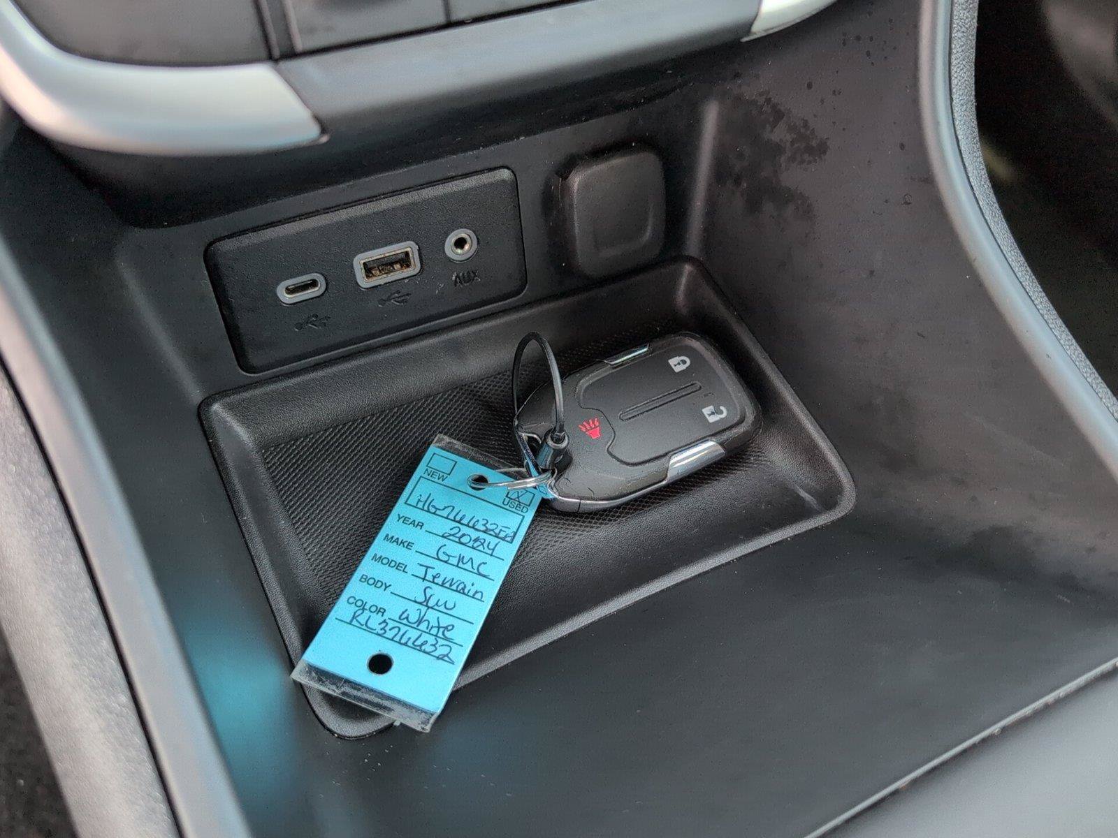 Used 2024 GMC Terrain SLE FWD image 19