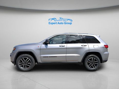 Used 2020 Jeep Grand Cherokee Trailhawk image 2