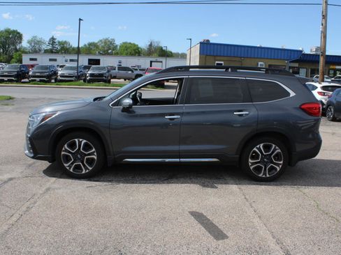 Used 2023 Subaru Ascent Touring AWD/4WD image 5