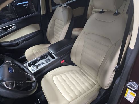 Used 2024 Ford Edge SEL w/ Convenience Package AWD/4WD image 16