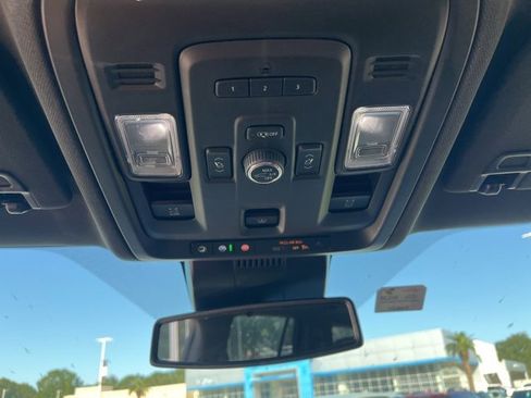 Used 2023 Chevrolet Tahoe Z71 w/ Z71 Off-Road Package image 34