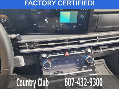Certified 2024 Hyundai Santa Fe Limited AWD/4WD image 15