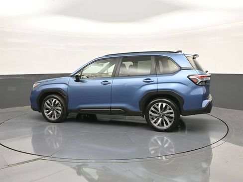 Used 2025 Subaru Forester Touring AWD/4WD image 5