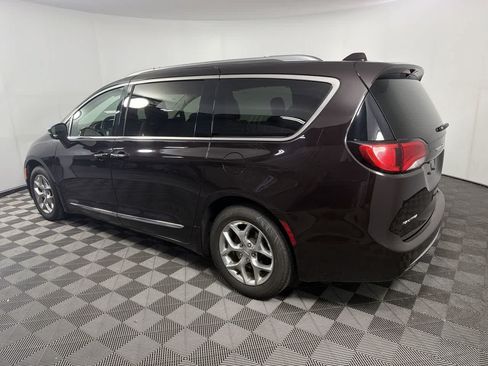 Used 2018 Chrysler Pacifica Limited FWD image 6