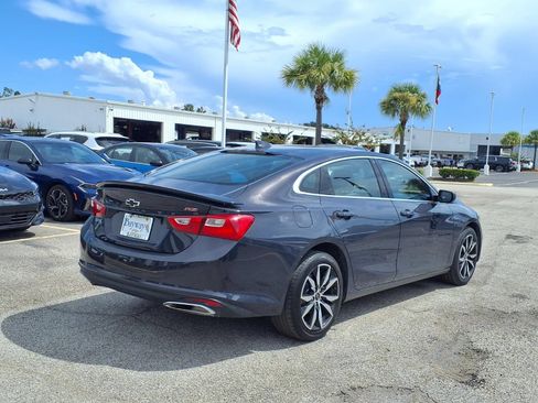 Used 2025 Chevrolet Malibu RS FWD image 2