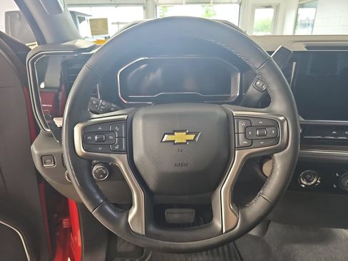 Used 2023 Chevrolet Silverado 1500 LT AWD/4WD image 22