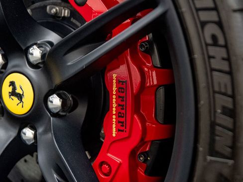 Used 2015 Ferrari 458 Speciale Coupe RWD image 38