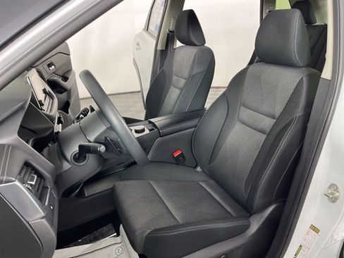 Used 2024 Nissan Rogue SV image 22